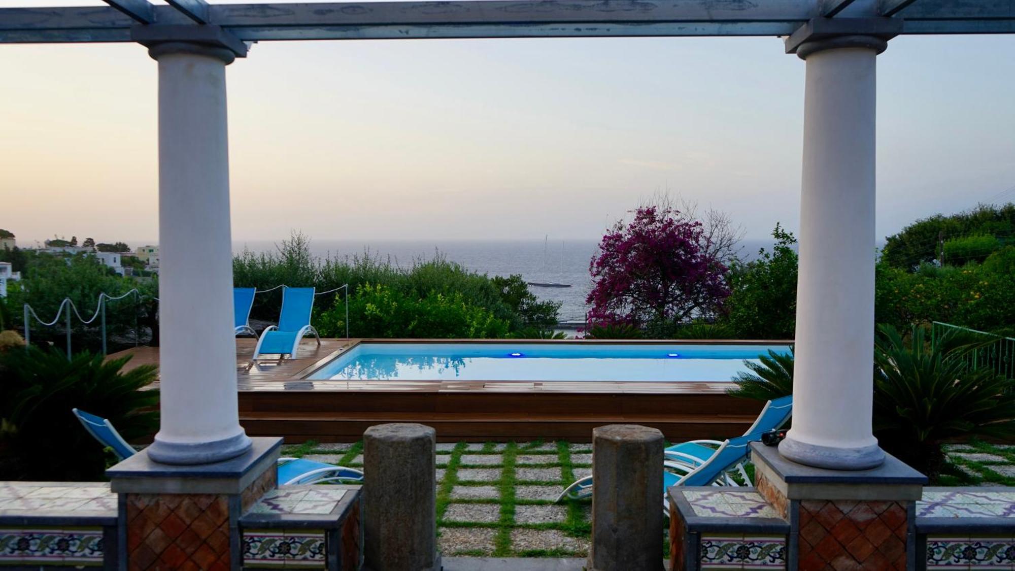 Amalu Piscina E Giardino Willa Capri